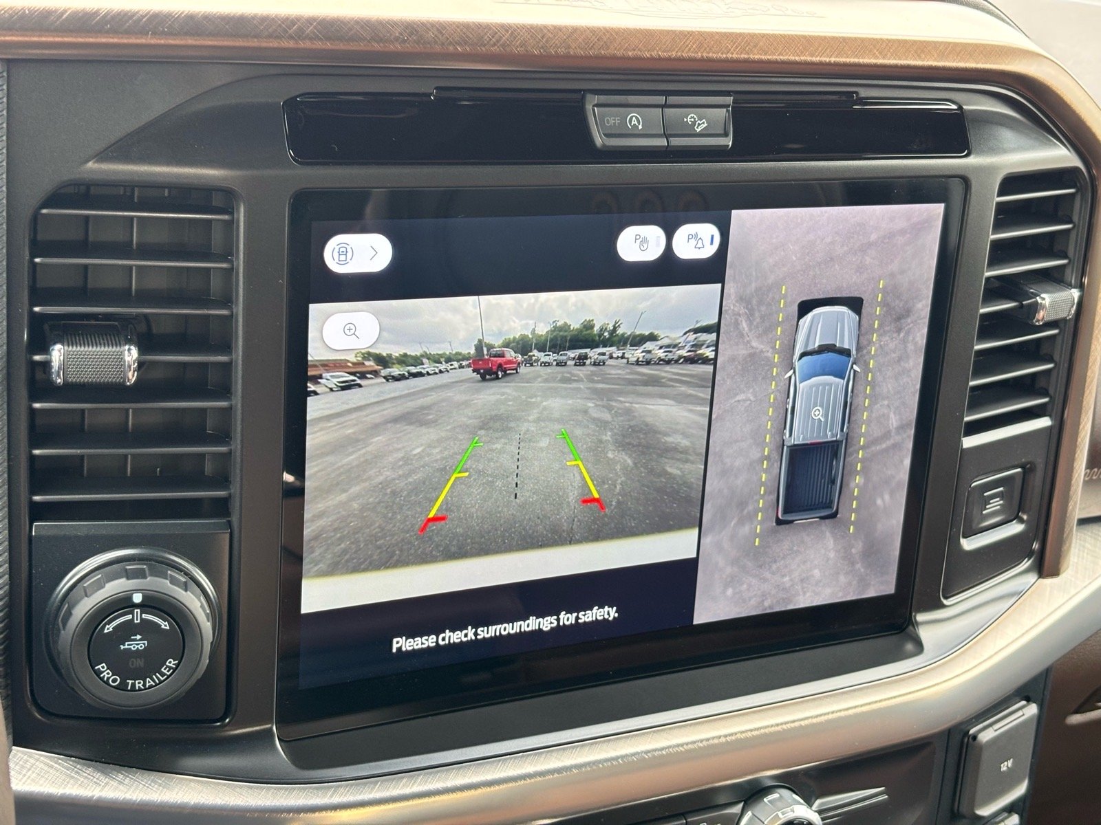 New 2026 Star White Metallic Tri-Coat Ford King Ranch® image 15