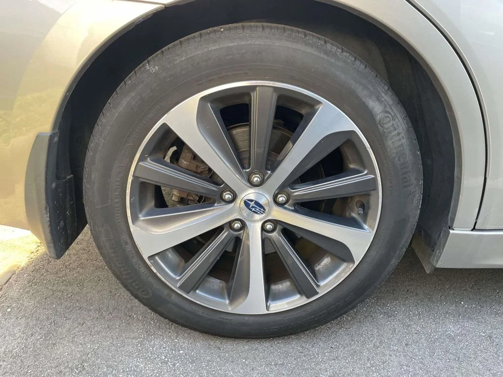 Used 2018 Tungsten Metallic Subaru Limited image 5