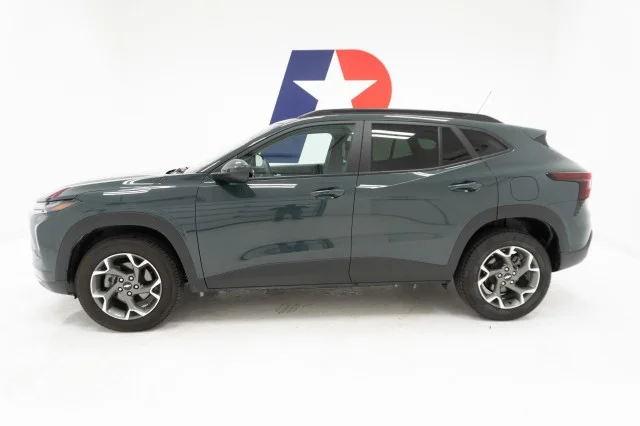 Used 2025 Cypress Gray Chevrolet LT image 13