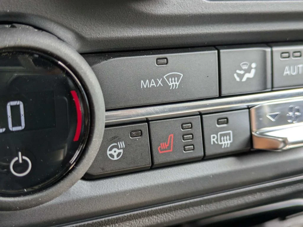 New 2026 Avalanche Gray Ford Badlands image 22