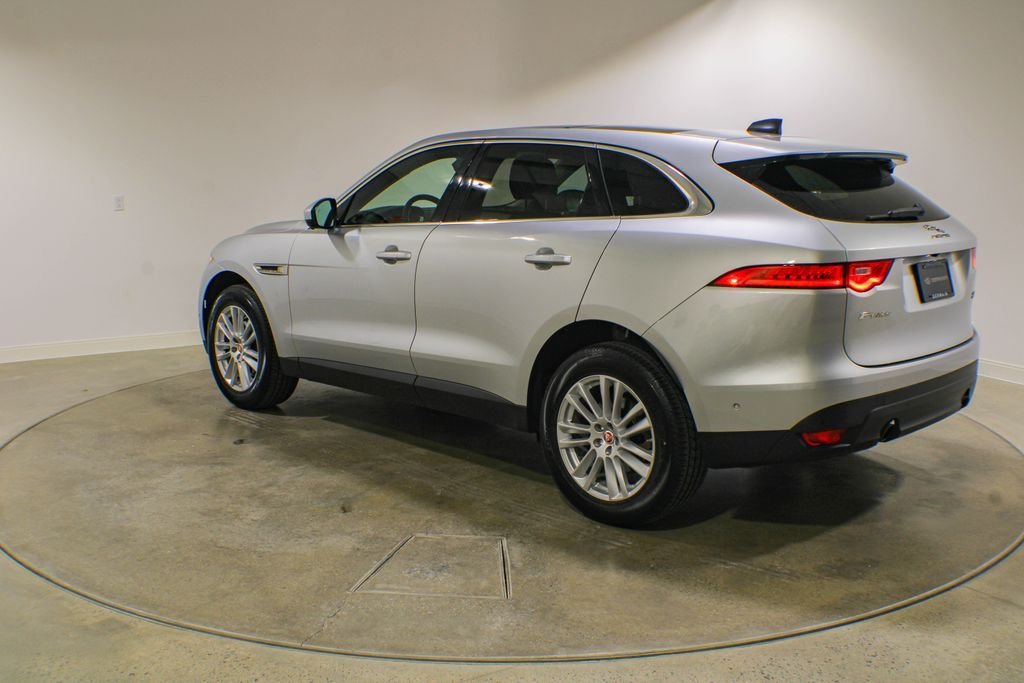 Used 2020 Indus Silver Metallic Jaguar 25t Prestige image 3