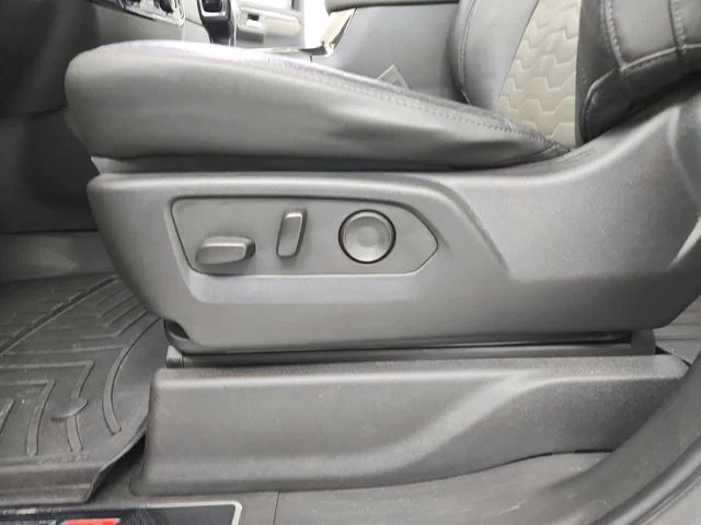 Used 2022 White Chevrolet ZR2 image 20