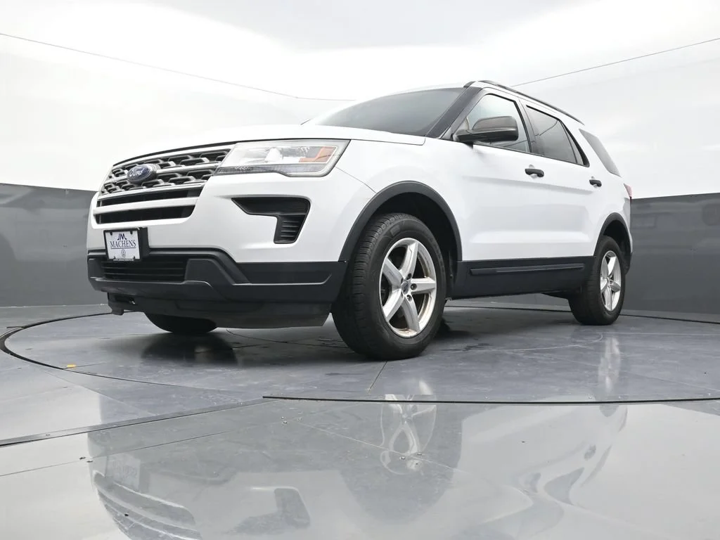 Used 2018 White Ford Base image 23