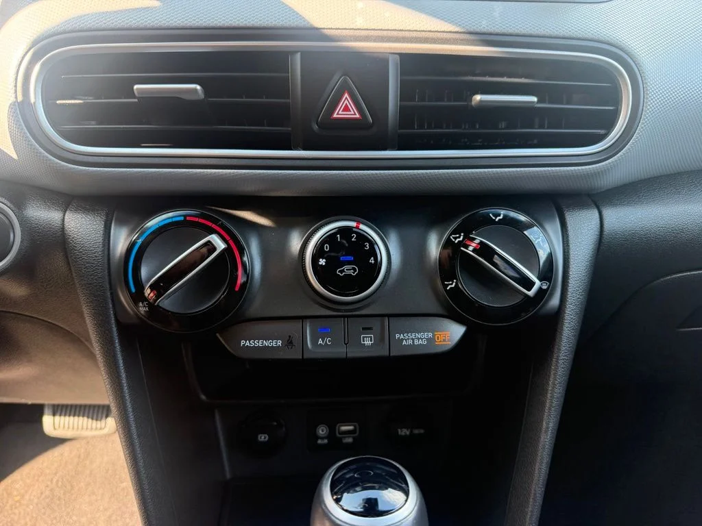 Used 2020 Pulse Red Hyundai SEL image 15