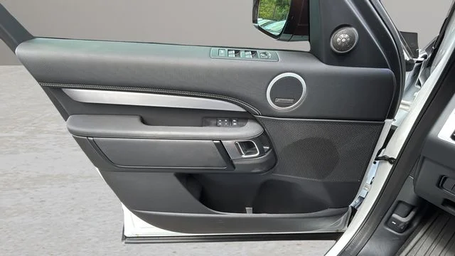 Used 2026  Land Rover Gemini Edition image 16
