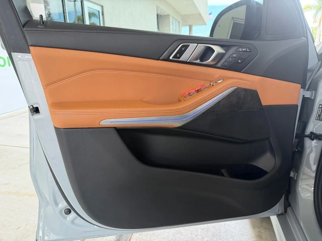 Used 2023 Gray BMW xDrive40i image 44