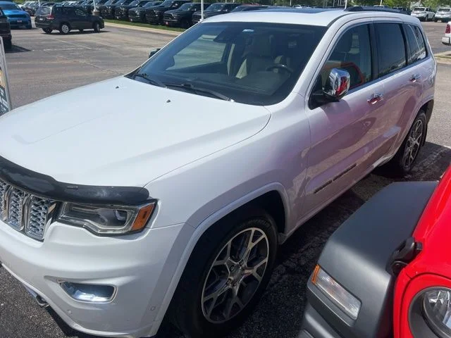 2020 Jeep Grand Cherokee Overland 4WD's photo