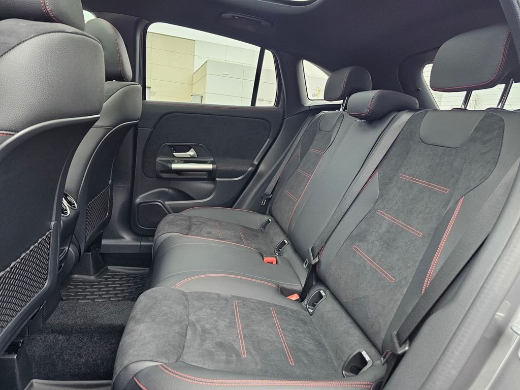 2025 Mercedes-Benz GLA GLA250 - Photo 17