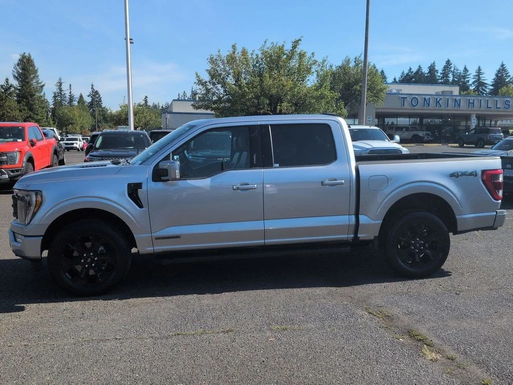 Used 2023 Silver Metallic Ford Lariat image 2