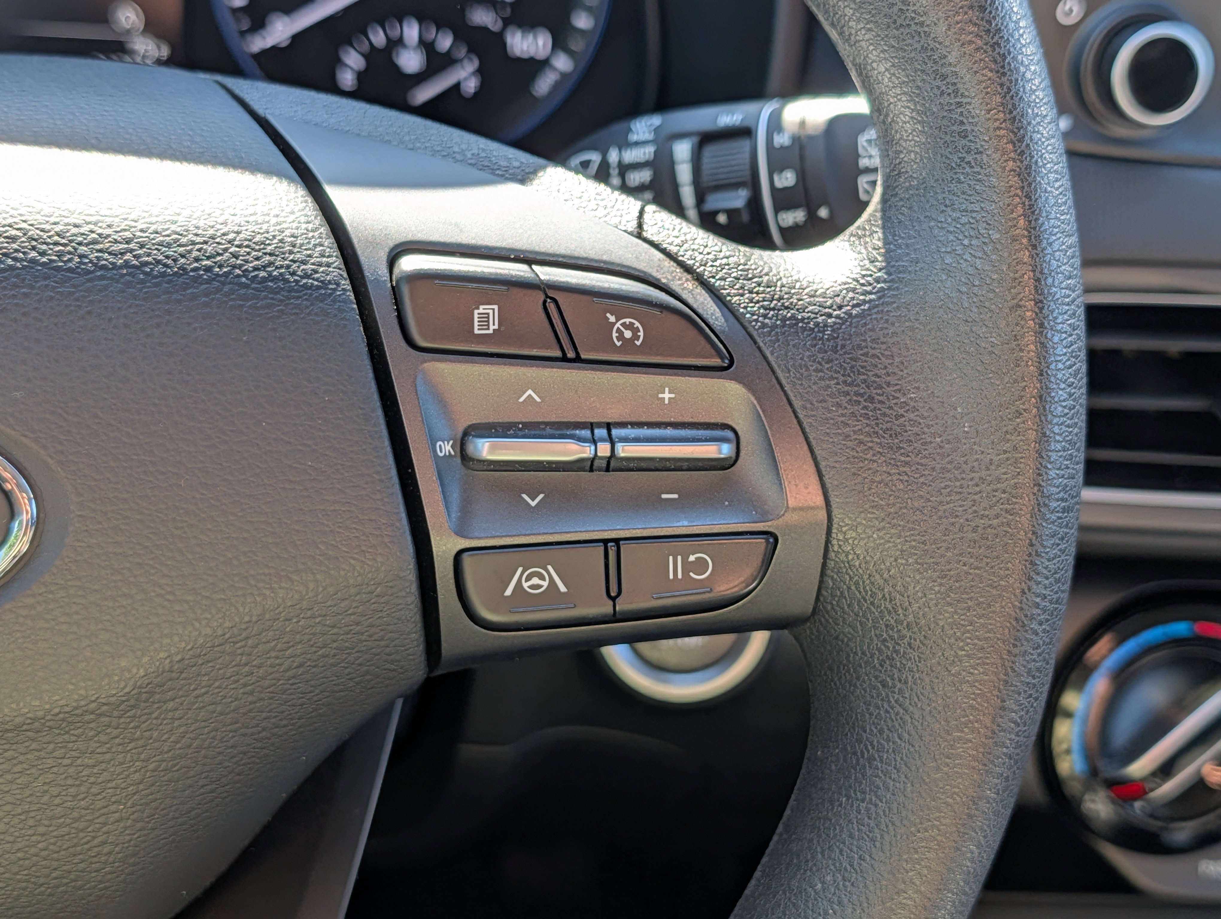 2023 Hyundai Kona SEL - Photo 30