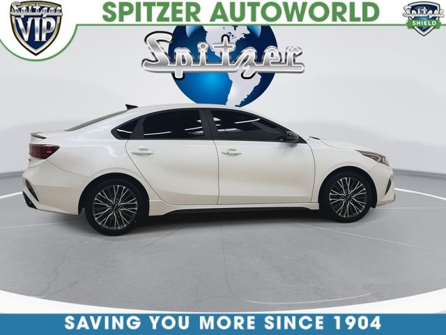 Used 2024 White Kia GT-Line image 2