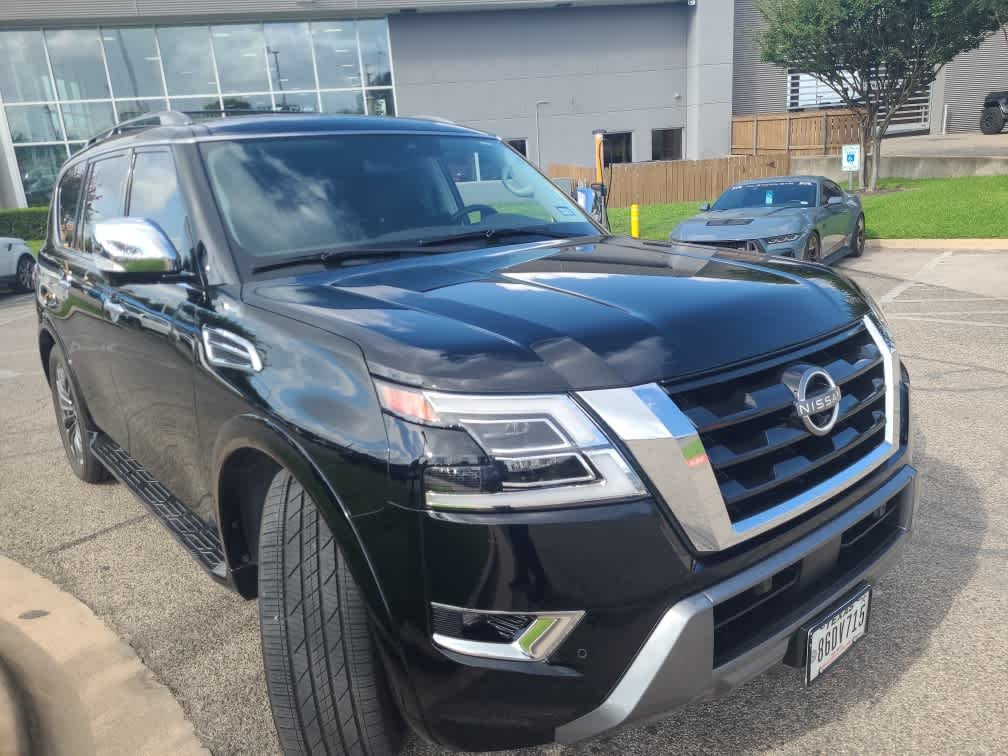 Used 2023 Super Black Nissan Platinum image 3