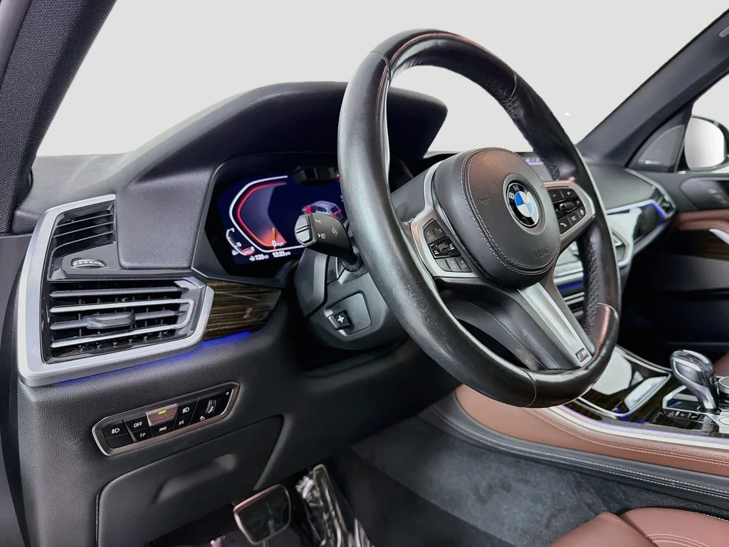 Used 2019 Gray BMW xDrive40i image 9