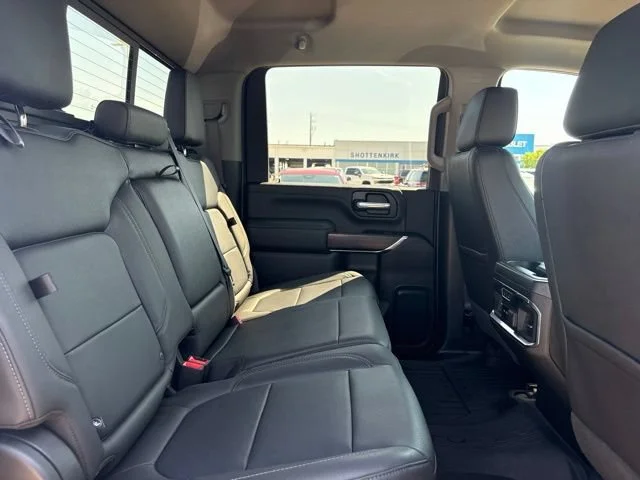 Used 2023 SUMMIT WHITE GMC SLT image 39