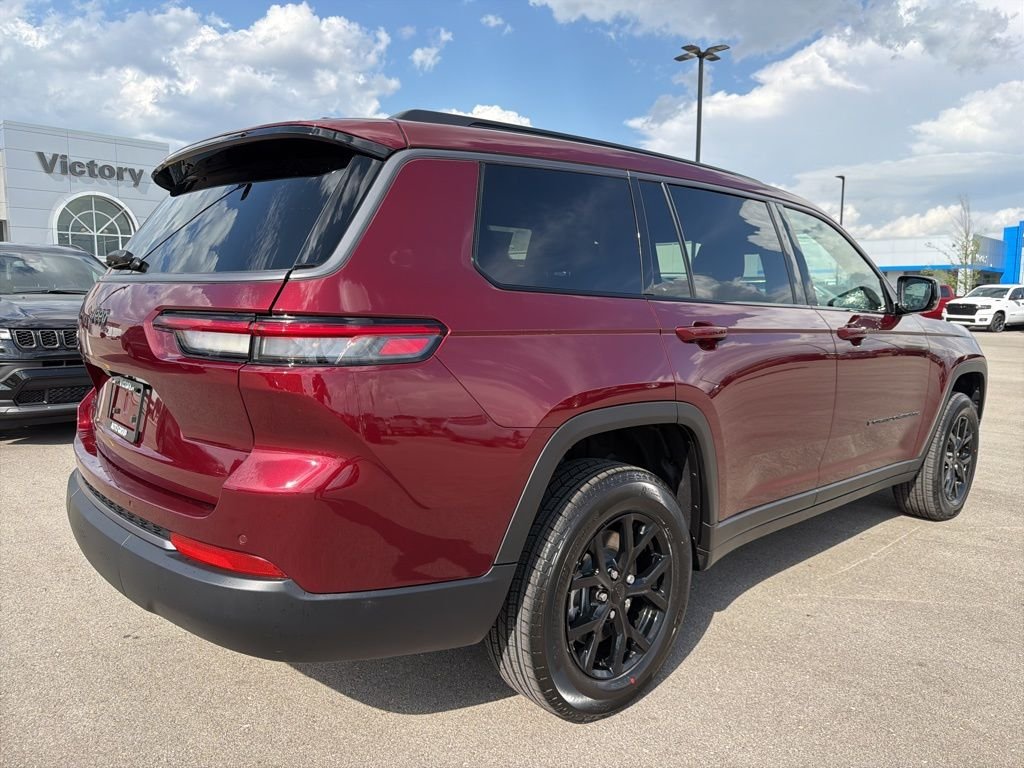 New 2026 Velvet Red Pearl-Coat Exterior Paint Jeep Altitude image 6