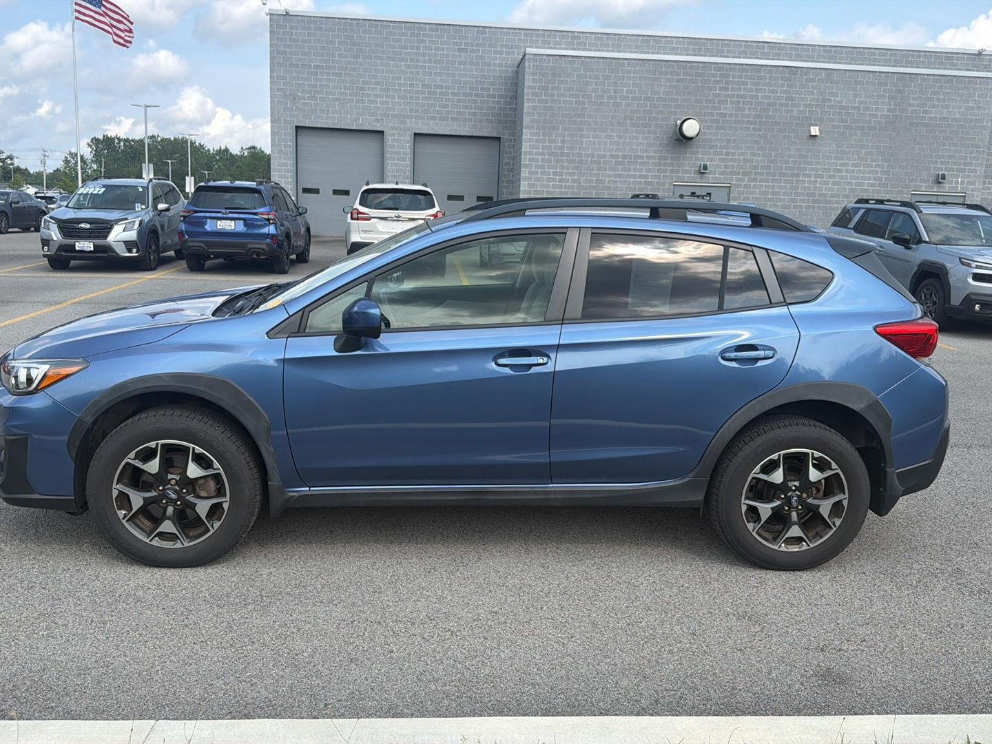 Used 2019 Quartz Blue Pearl Subaru Premium image 7