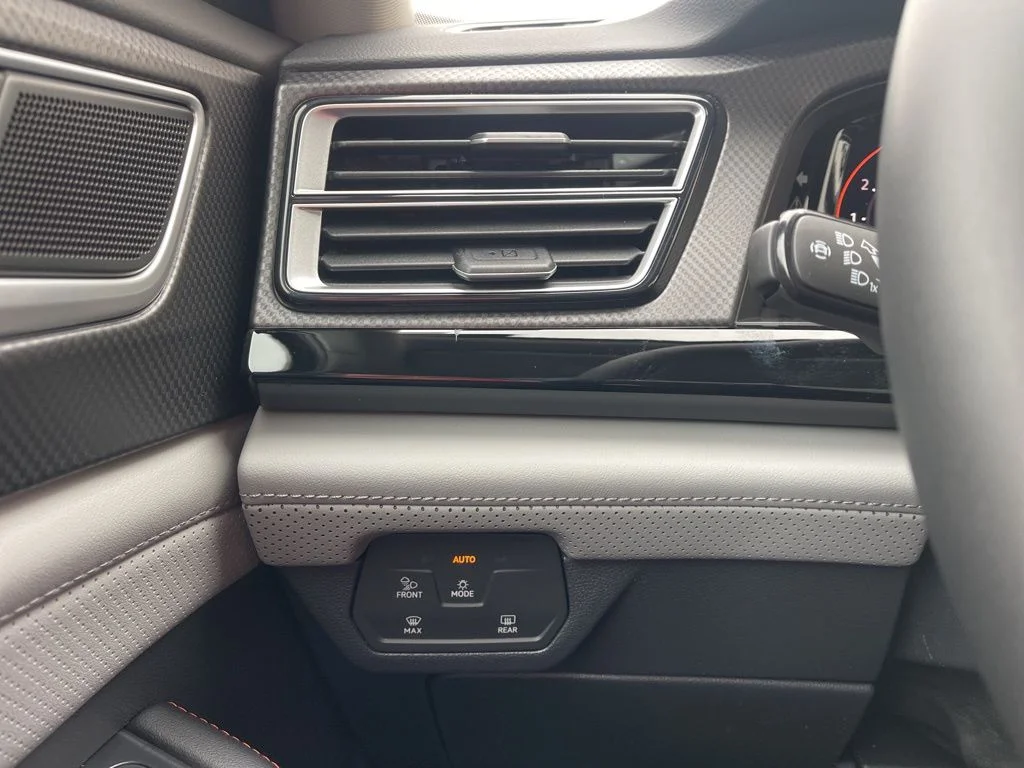 New 2026 Pure Gray Volkswagen 2.0T Peak Edition image 13