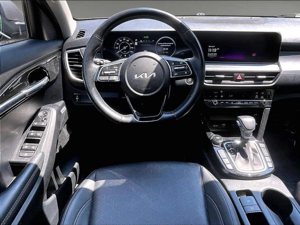 Used 2024 Gray Kia SX image 17