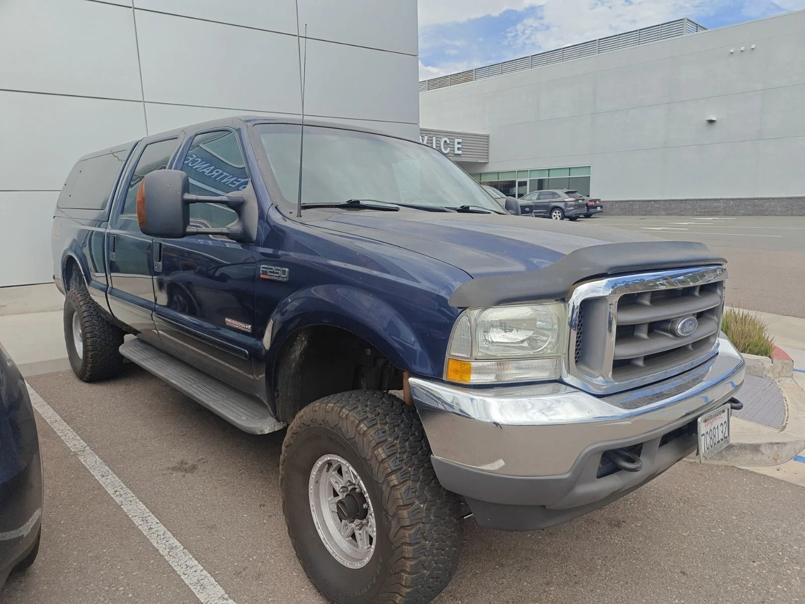 Used 2003 Blue Ford  image 2