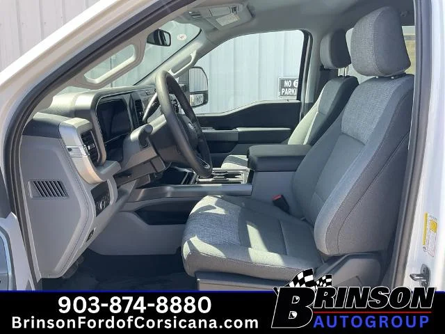 New 2026 Oxford White Ford F-250® XLT image 31