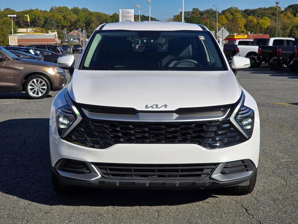 Used 2025 White Kia EX image 22
