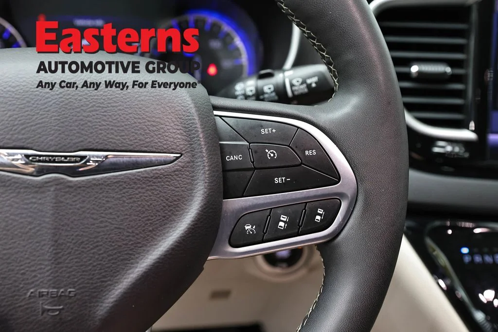 Used 2024 White Chrysler Touring L image 16
