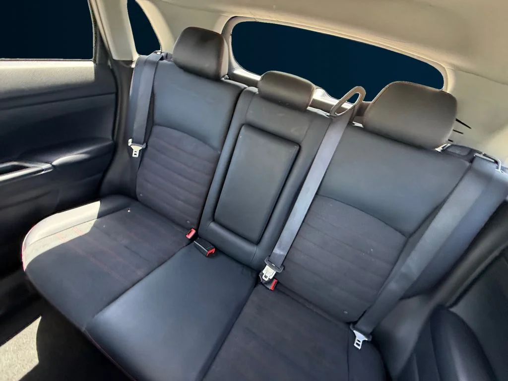 Used 2025  Mitsubishi 2.0 ES image 16