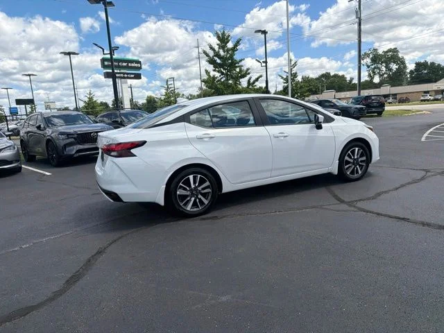 Used 2024 White Nissan 1.6 SV image 8
