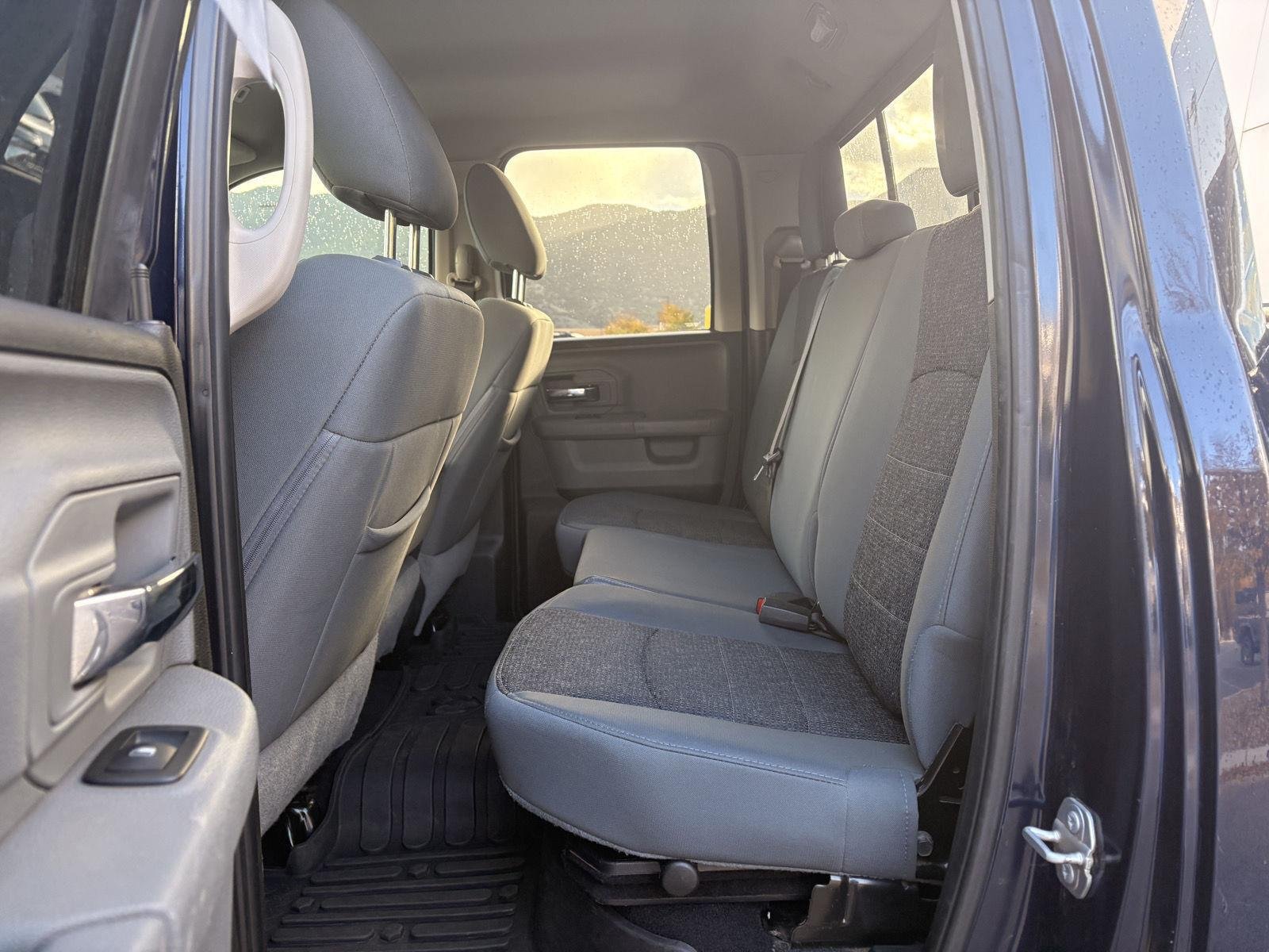Used 2018 True Blue Pearlcoat Ram Big Horn image 9