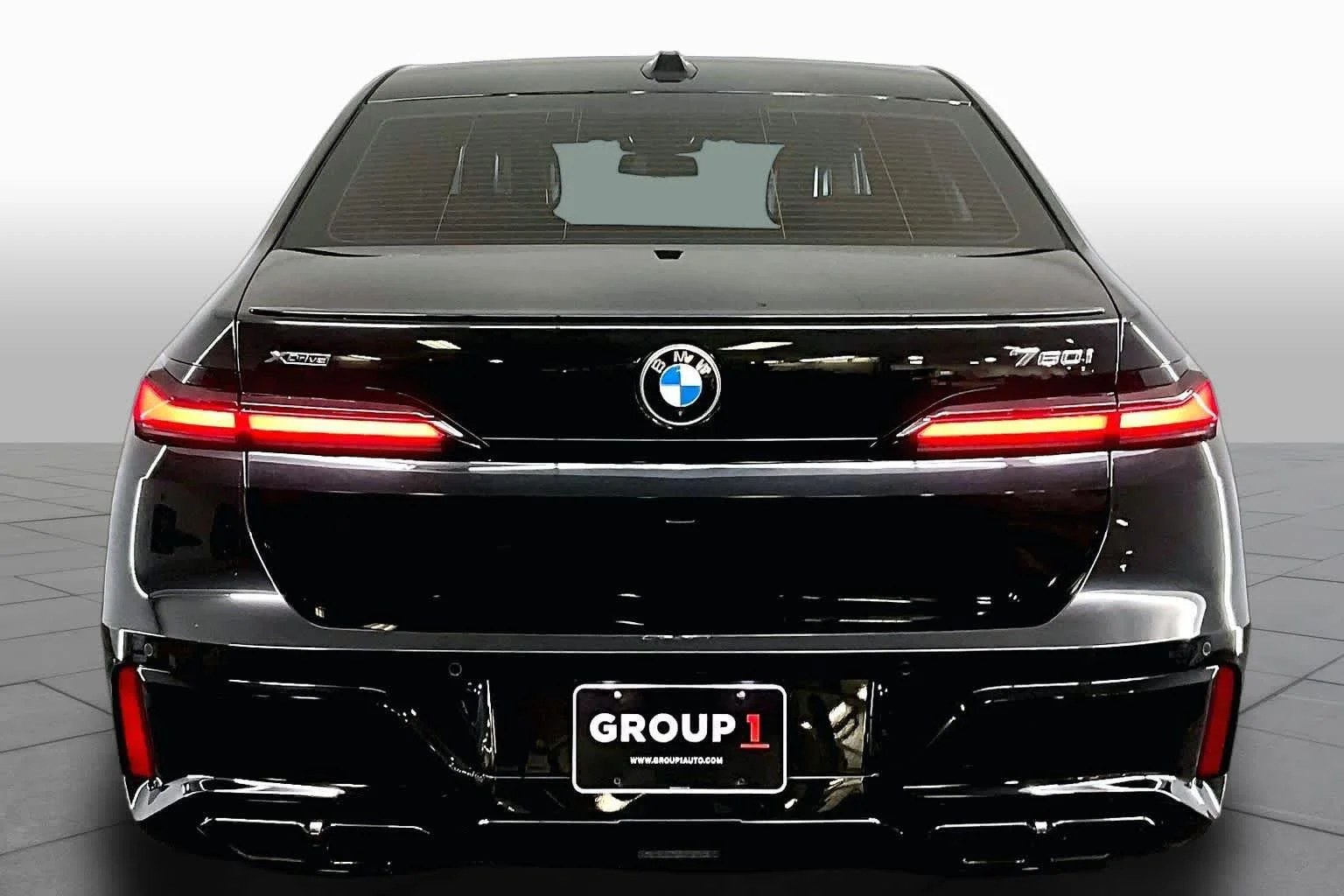 Used 2023 Black Sapphire Metallic BMW 760i xDrive image 5