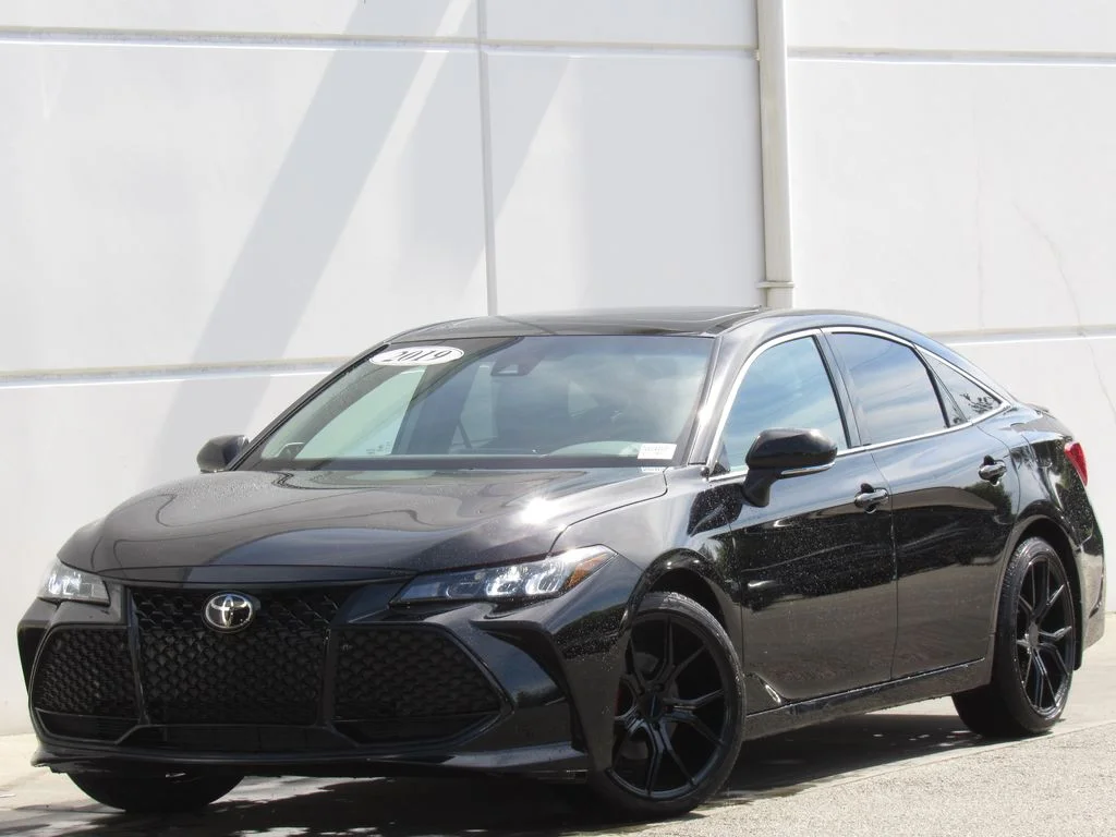 2019 Toyota Avalon XSE's photo