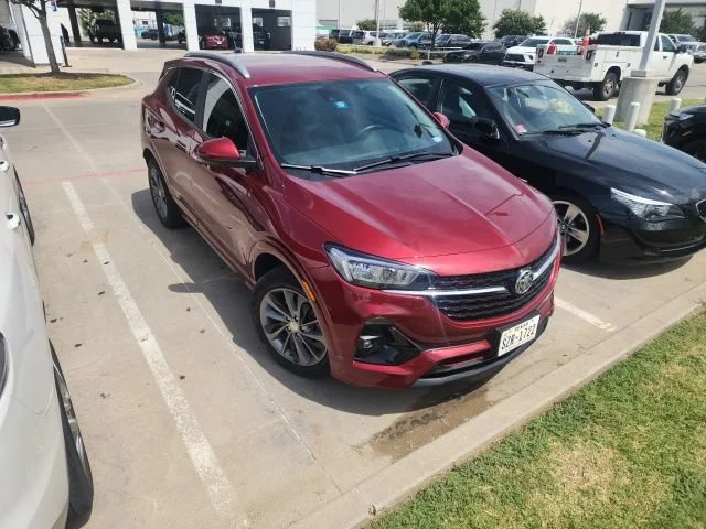 Used 2023 Cinnabar Metallic Buick Select image 2