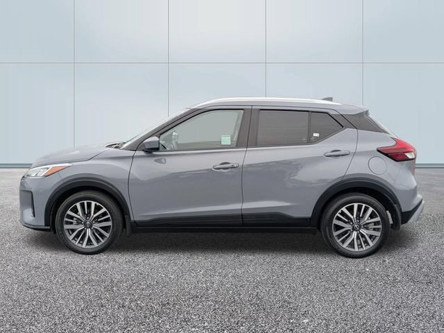 Used 2024 Boulder Gray Nissan SV image 3