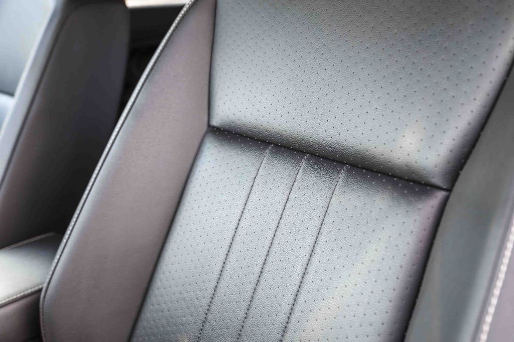2022 Volkswagen Tiguan SE - Photo 24