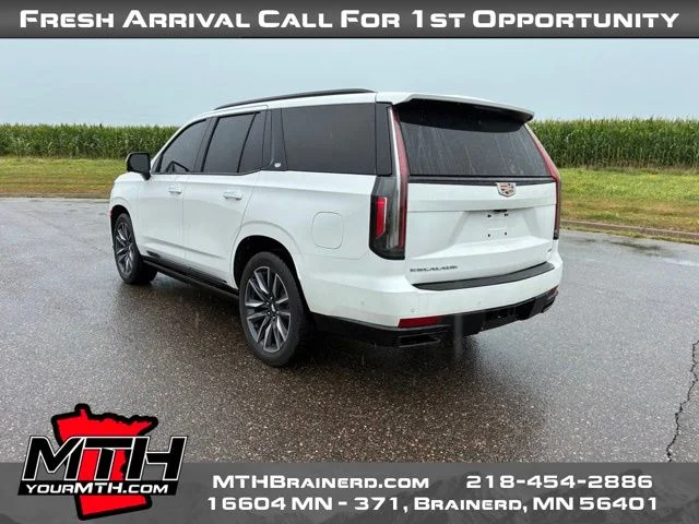 Used 2023 White Cadillac Sport Platinum image 6