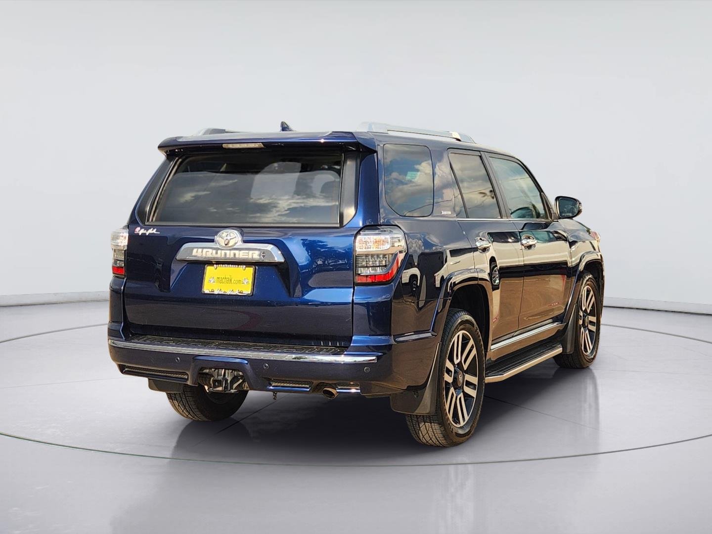 2018 Toyota 4Runner photo 5 of 34
