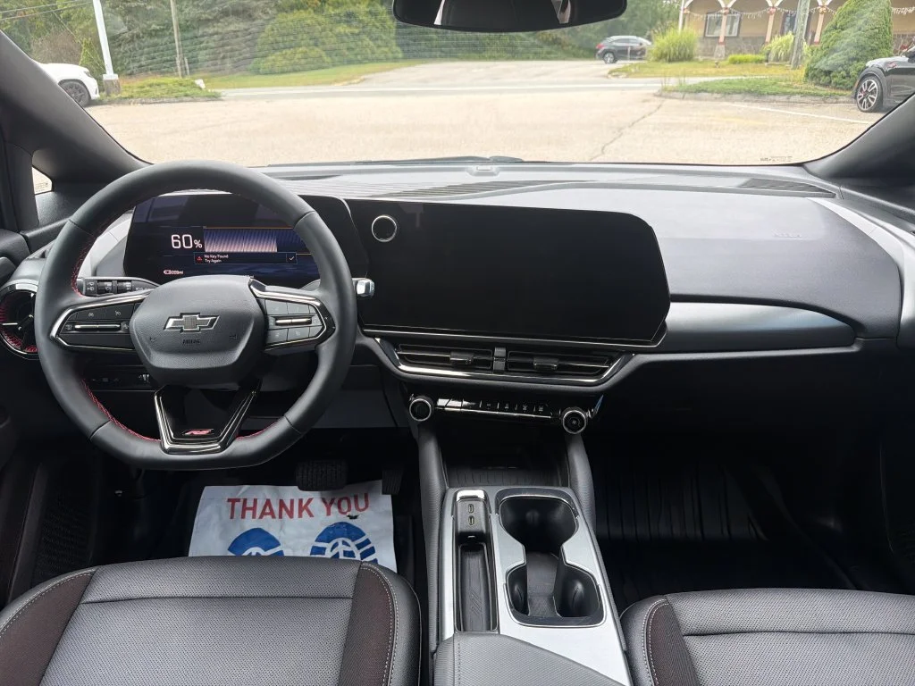 2025 Chevrolet Equinox EV RS - Photo 12