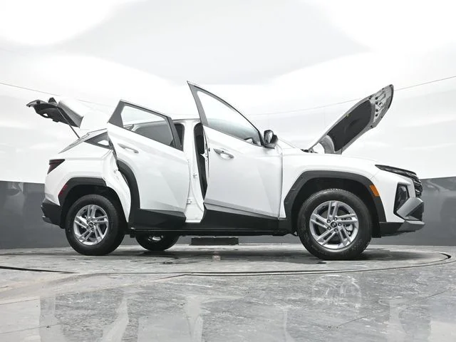 New 2026 White Hyundai SE image 31
