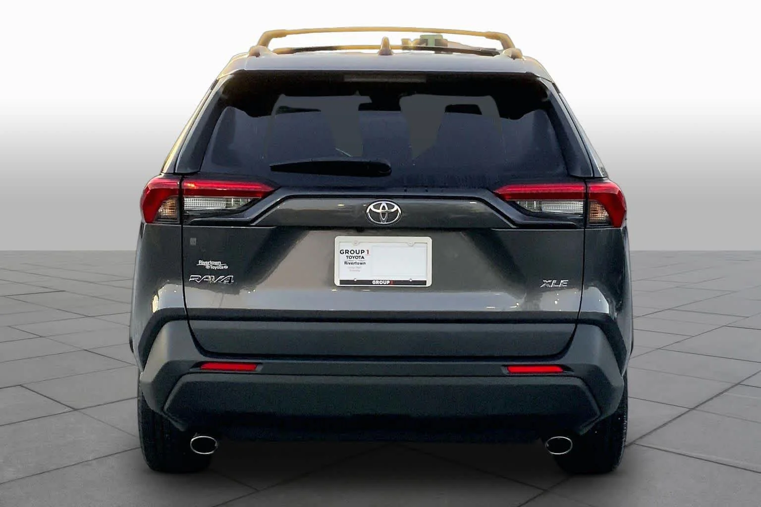 Used 2021 Magnetic Gray Metallic Toyota XLE image 5