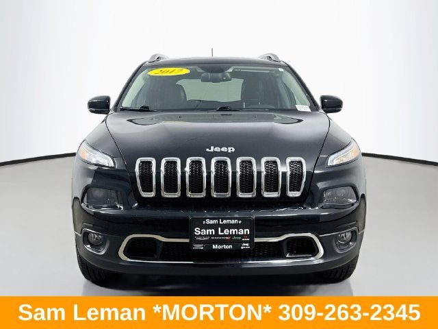 Used 2017 Jeep Cherokee Limited with VIN 1C4PJMDS0HW569681 for sale in Morton, IL