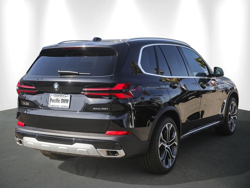 New 2026 Black Sapphire Metallic BMW xDrive40i image 6