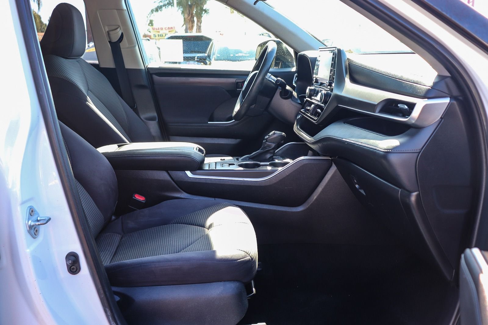 Certified Used 2021 Blizzard Pearl Toyota L image 20