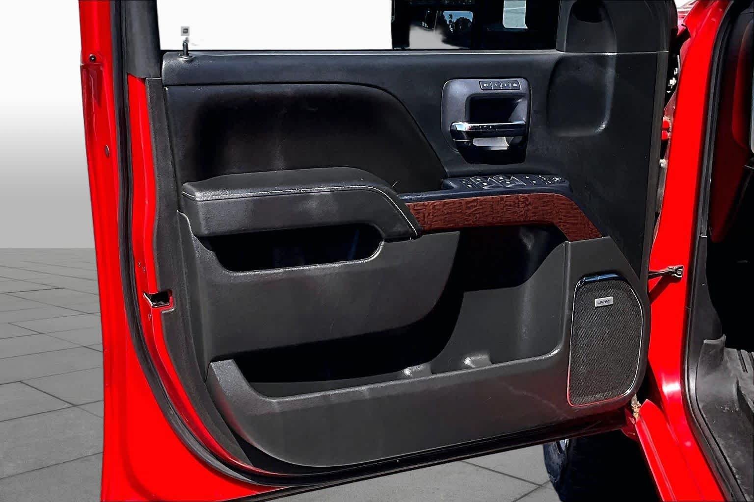 Used 2016 Cardinal Red GMC SLT image 22