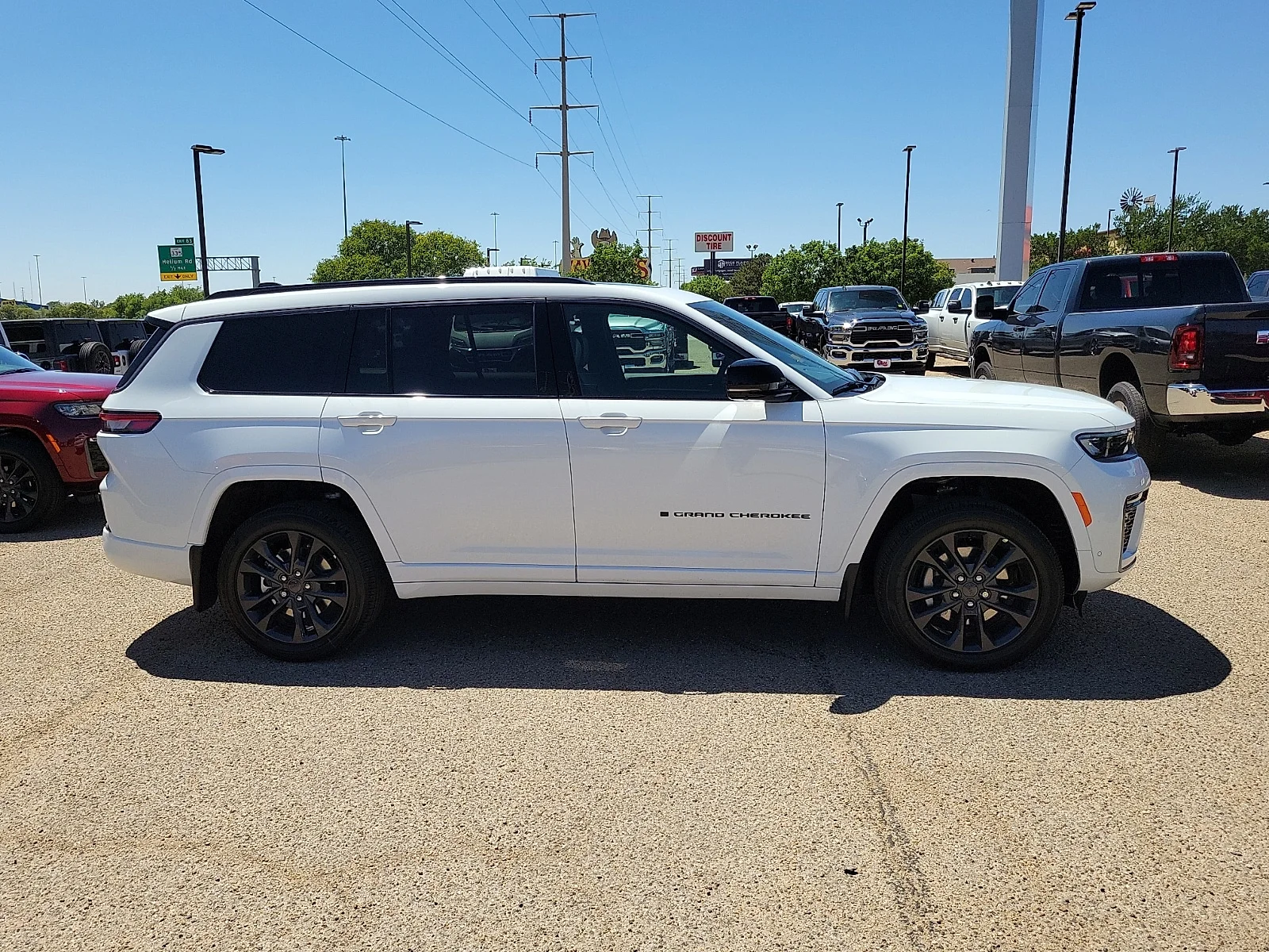 New 2026 PW7 Bright Whit Jeep L LIMITED RESERVE 4X4 image 5