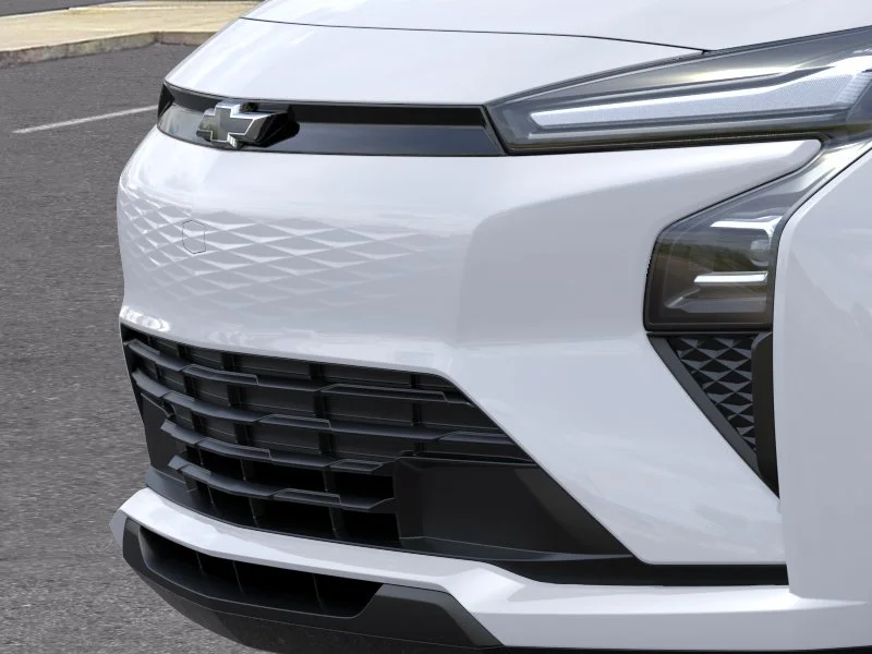 New 2027 Summit White Chevrolet LT image 13