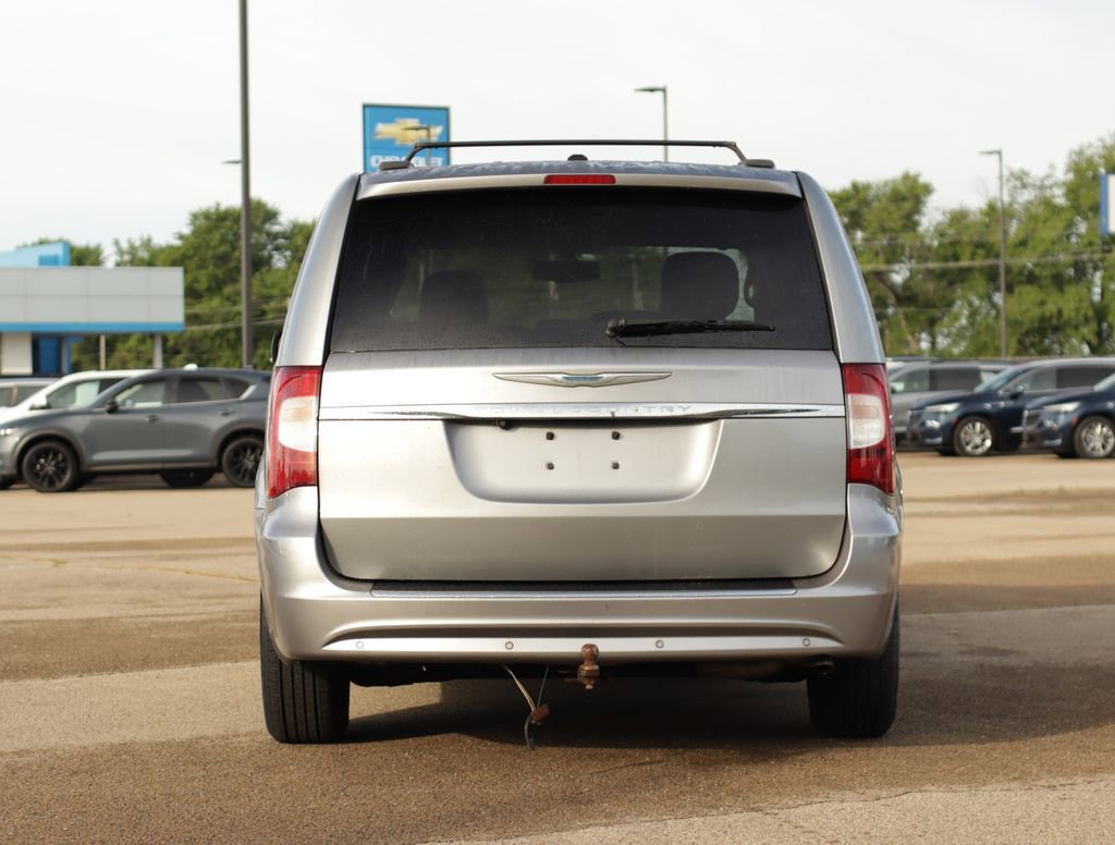 Used 2014 Silver Chrysler Touring-L 30th Anniversary image 6