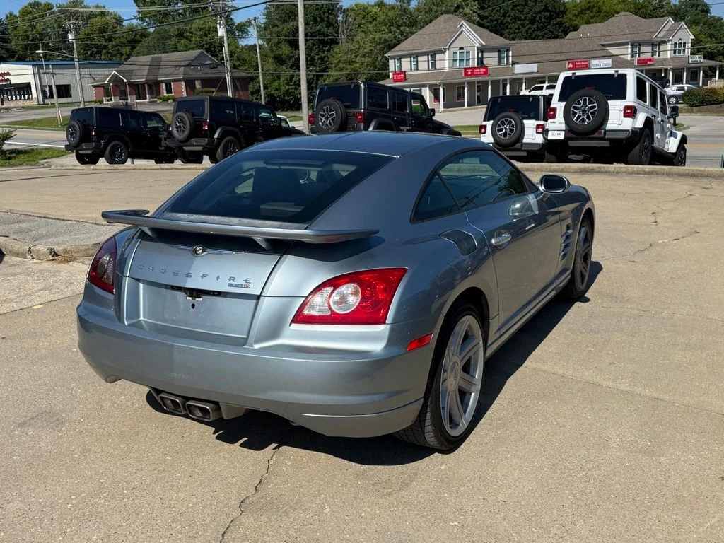 Used 2005  Chrysler SRT6 image 6