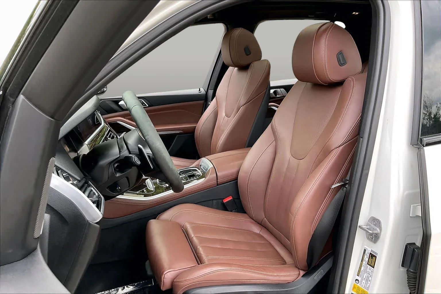 Used 2019 Mineral White Metallic BMW xDrive40i image 7
