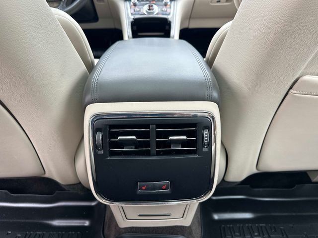 Used 2017 Green Lincoln Select image 13