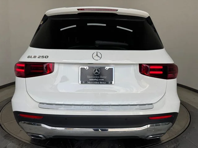 Certified Used 2024 Polar White Mercedes-Benz GLB 250 image 11